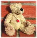 Wiebert, Teddybr ca. 21 cm - wurde geboren am 09.03.02 und wanderte aus in 9/02